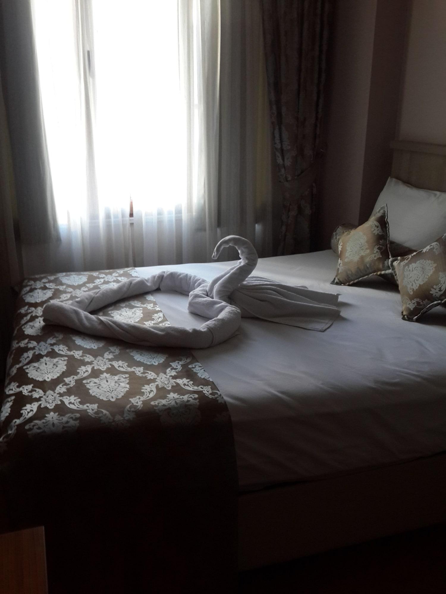 เซอร่า บูทิก โฮเต็ล Hotel อิสตันบูล ภายนอก รูปภาพ