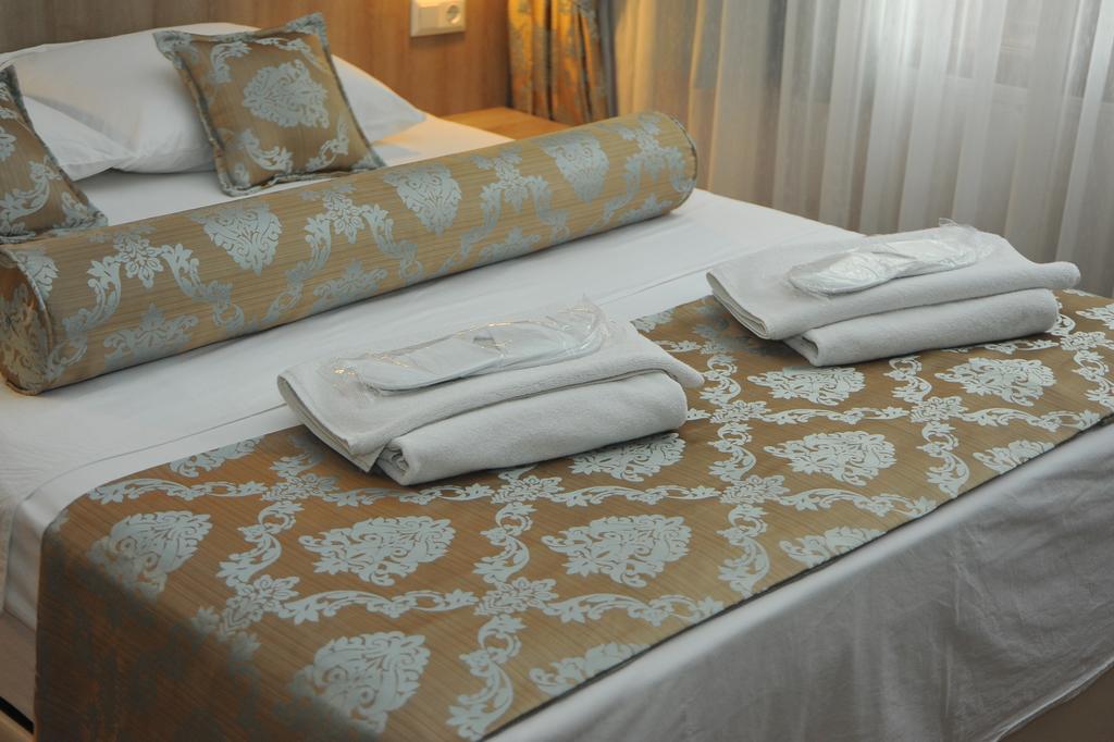 เซอร่า บูทิก โฮเต็ล Hotel อิสตันบูล ภายนอก รูปภาพ